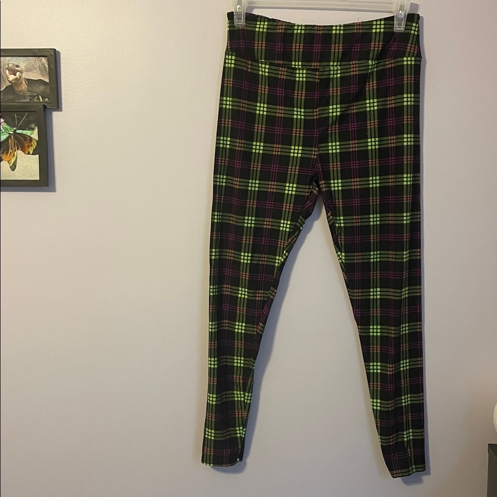 Lularoe Plaid Purple Pink Black Green Leggings size Tall & Curvy